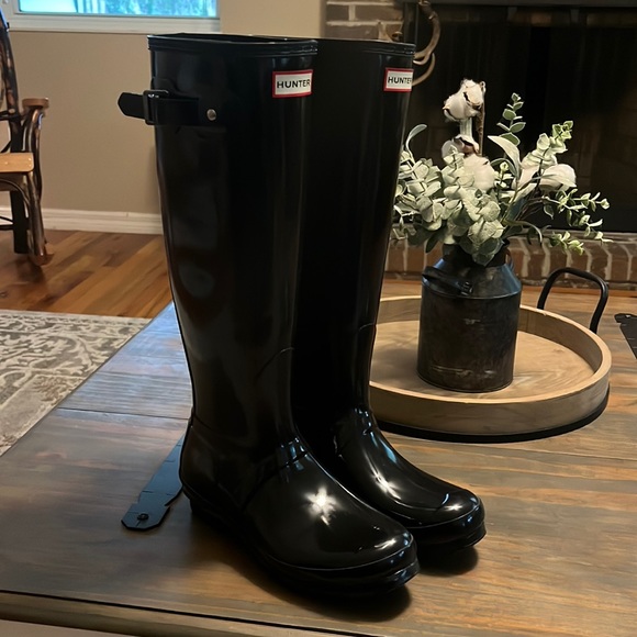 Hunter Boots - Picture 1 of 4